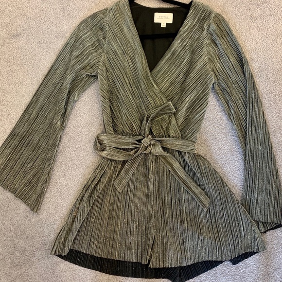 Romper - Picture 1 of 1